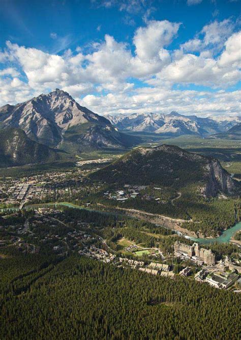 Live Webcam View of Maligne Lake